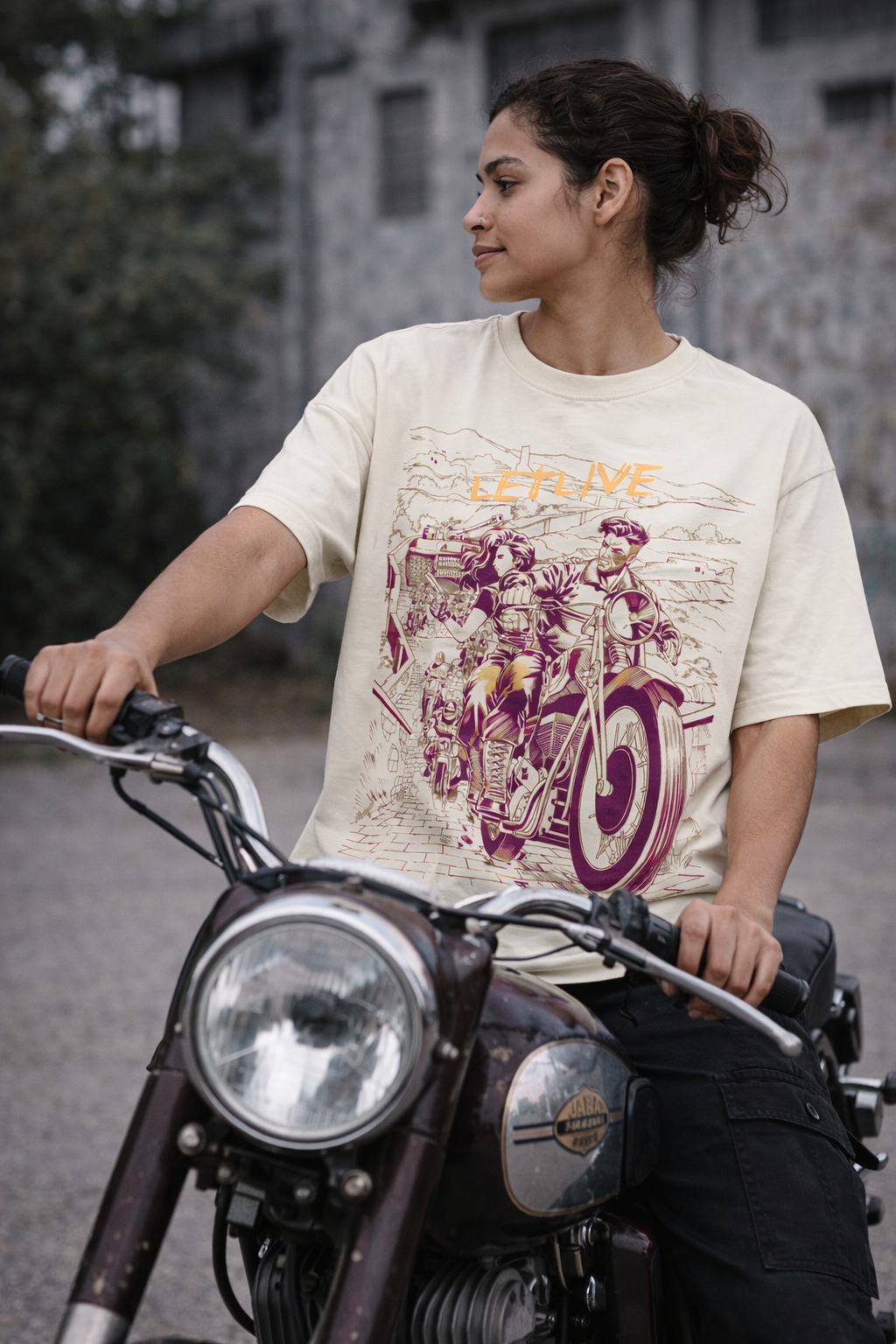 OUTGUNNED UNISEX OVERSIZED T-SHIRT