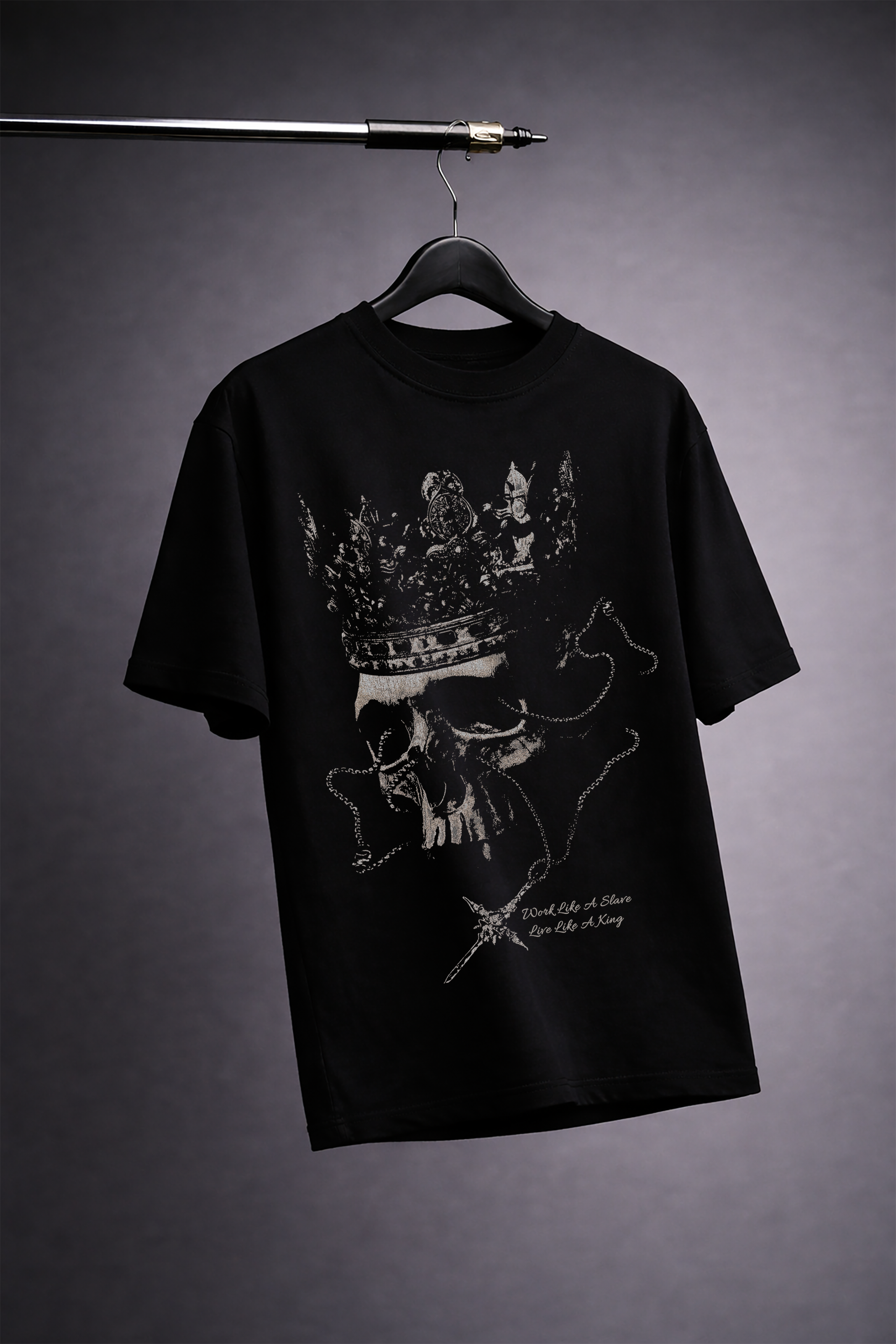 SKULL : LIVE LIKE A KING UNISEX OVERSIZED T-SHIRT